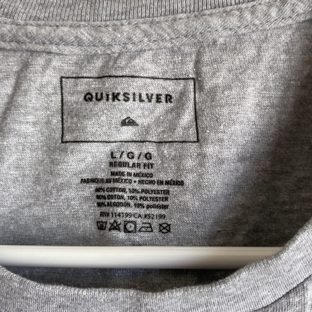 Quiksilver Grey Long Sleeve Shirt Large NEVER USED